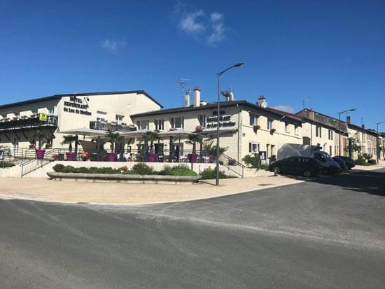 Logis Hôtel du Lac de la Madine Heudicourt-sous-les-Côtes Exterior foto